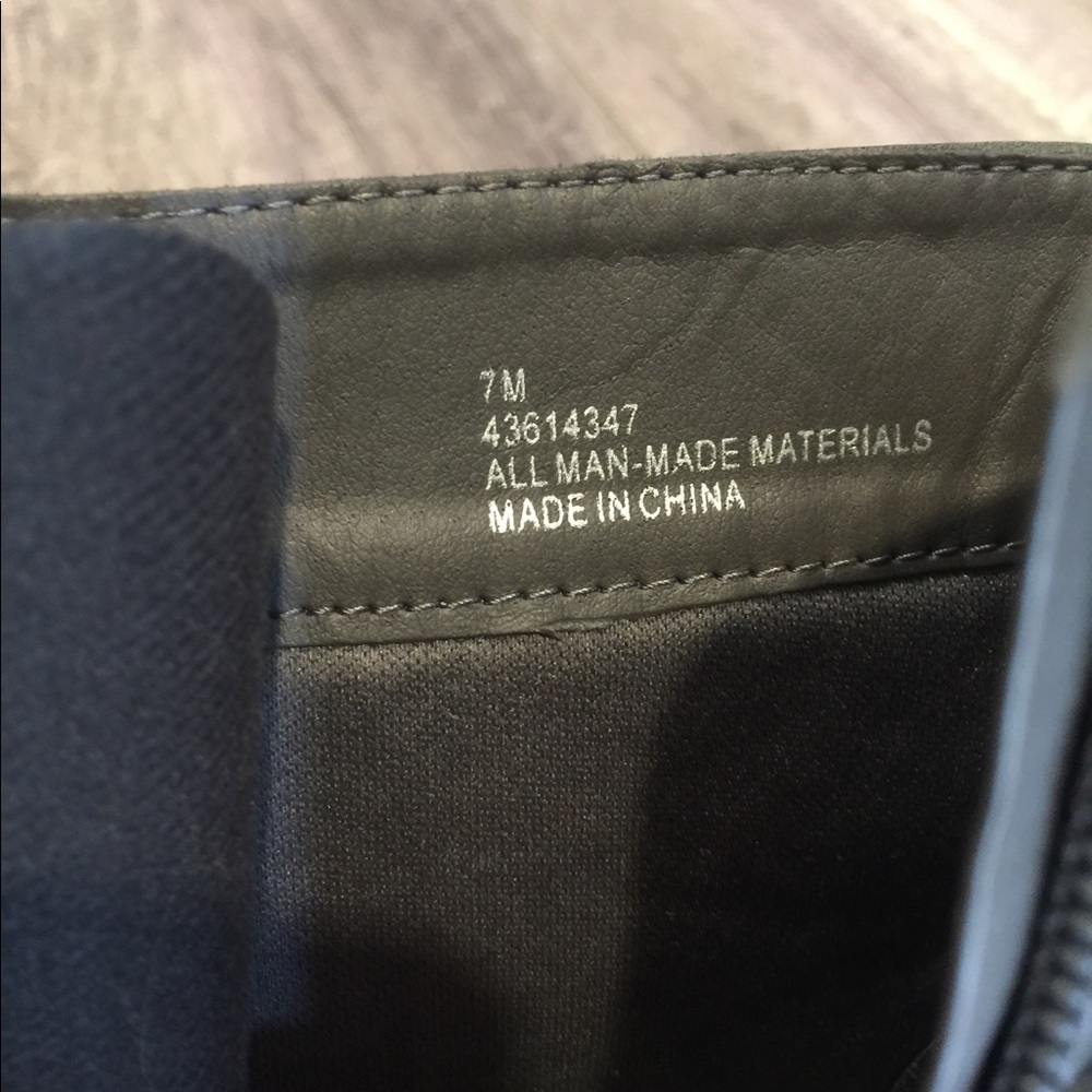 New Grey Boots - Picture 4 of 5